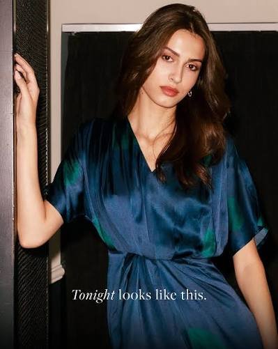 An elegant night in midnight blue. [Party Wear, Dresses, Evening Wear, New Year, Styling Inspiration, AND]